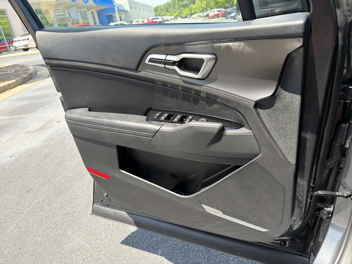 2025 Kia Sportage EX thumbnail 15