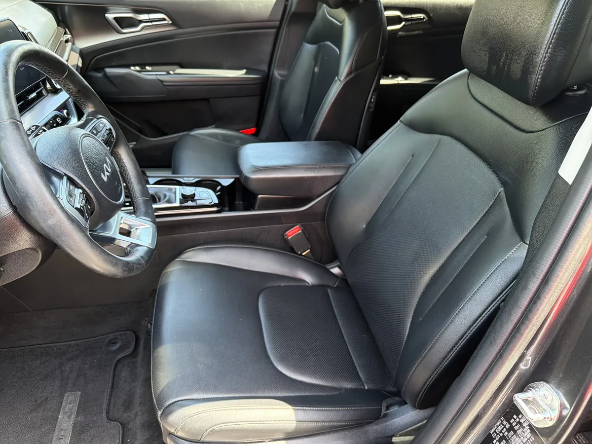 2025 Kia Sportage EX thumbnail 17