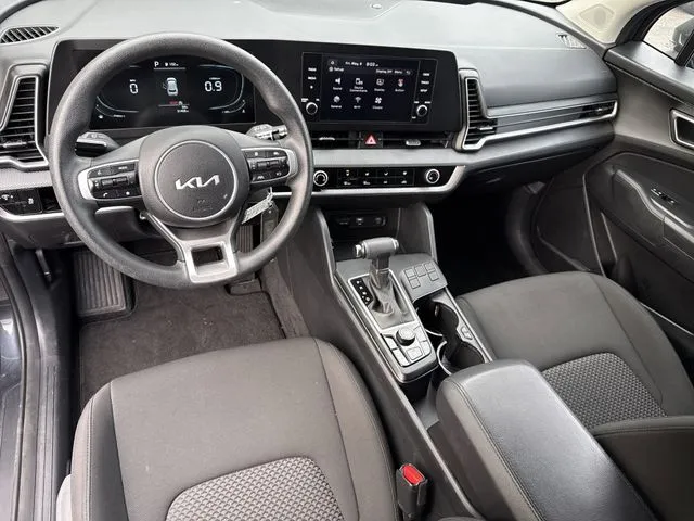 2025 Kia Sportage LX thumbnail 19