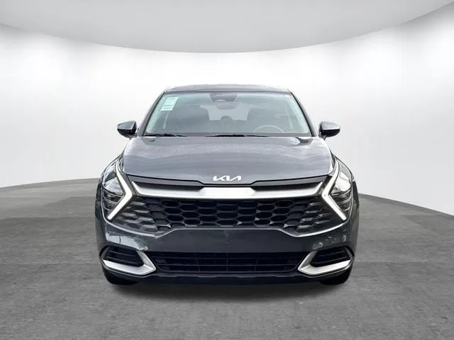 2025 Kia Sportage LX thumbnail 2