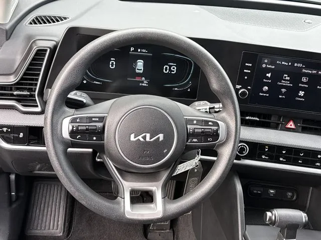 2025 Kia Sportage LX thumbnail 20