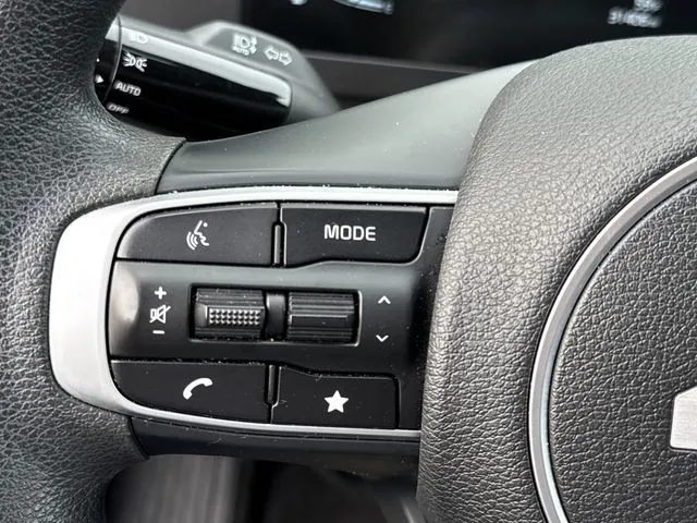 2025 Kia Sportage LX thumbnail 21