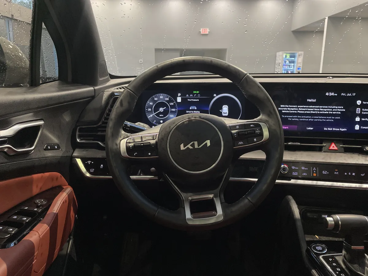 2025 Kia Sportage SX thumbnail 18
