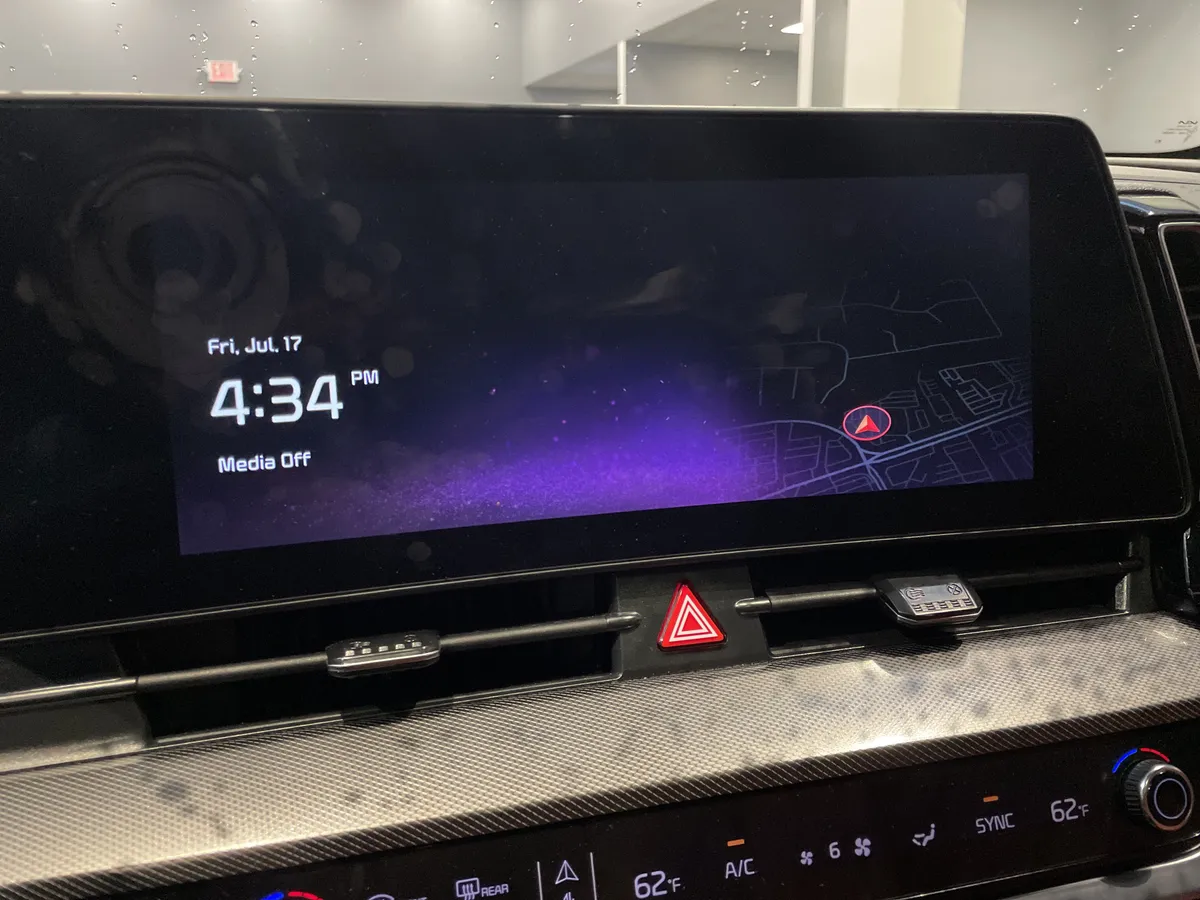 2025 Kia Sportage SX thumbnail 23