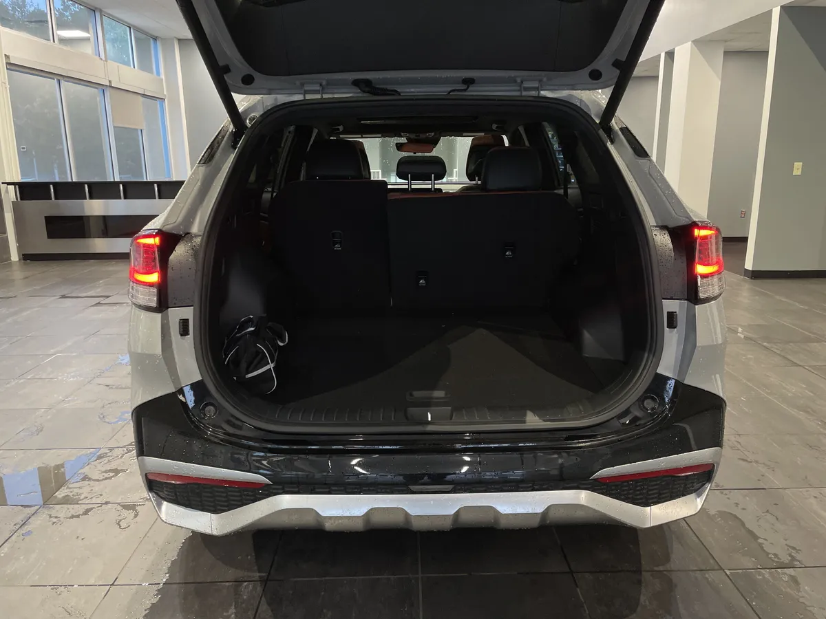 2025 Kia Sportage SX thumbnail 37