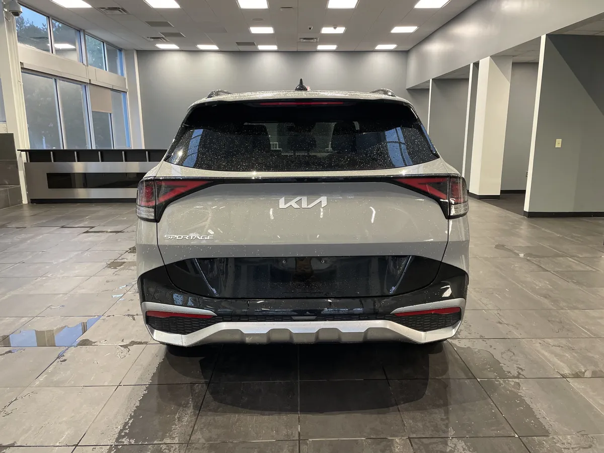 2025 Kia Sportage SX thumbnail 8