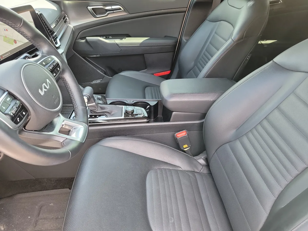 2025 Kia Sportage SX-Prestige thumbnail 9