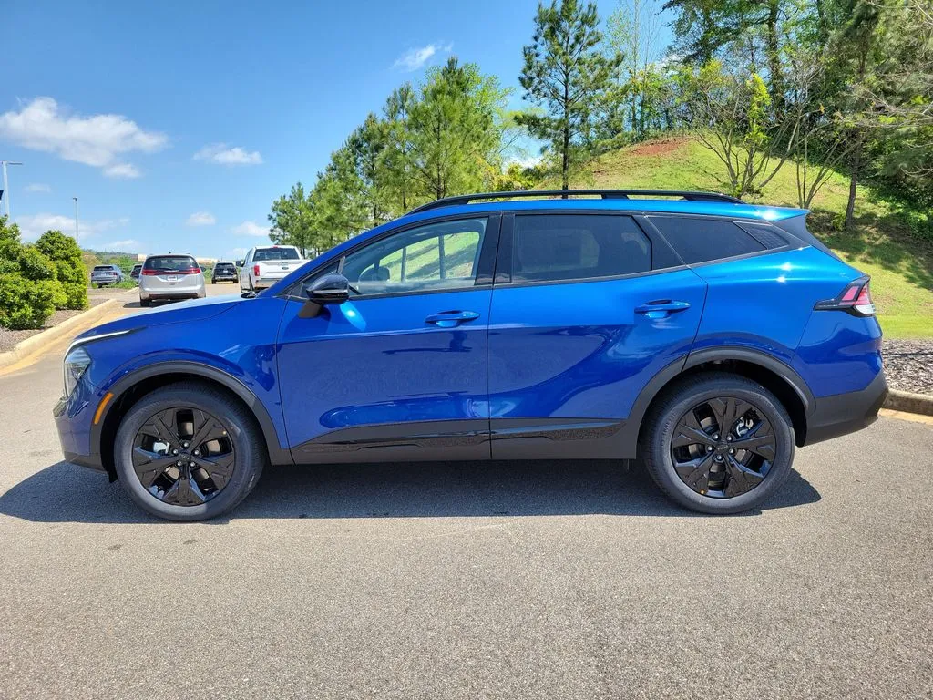 2025 Kia Sportage X-Line thumbnail 2