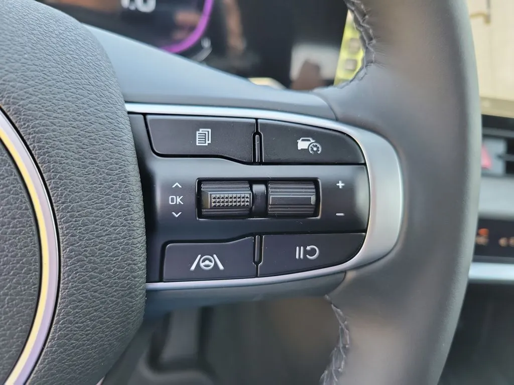 2025 Kia Sportage X-Line thumbnail 25