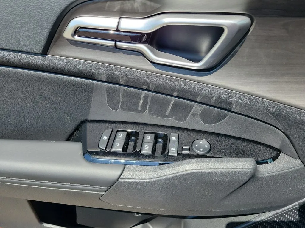 2025 Kia Sportage X-Line thumbnail 29