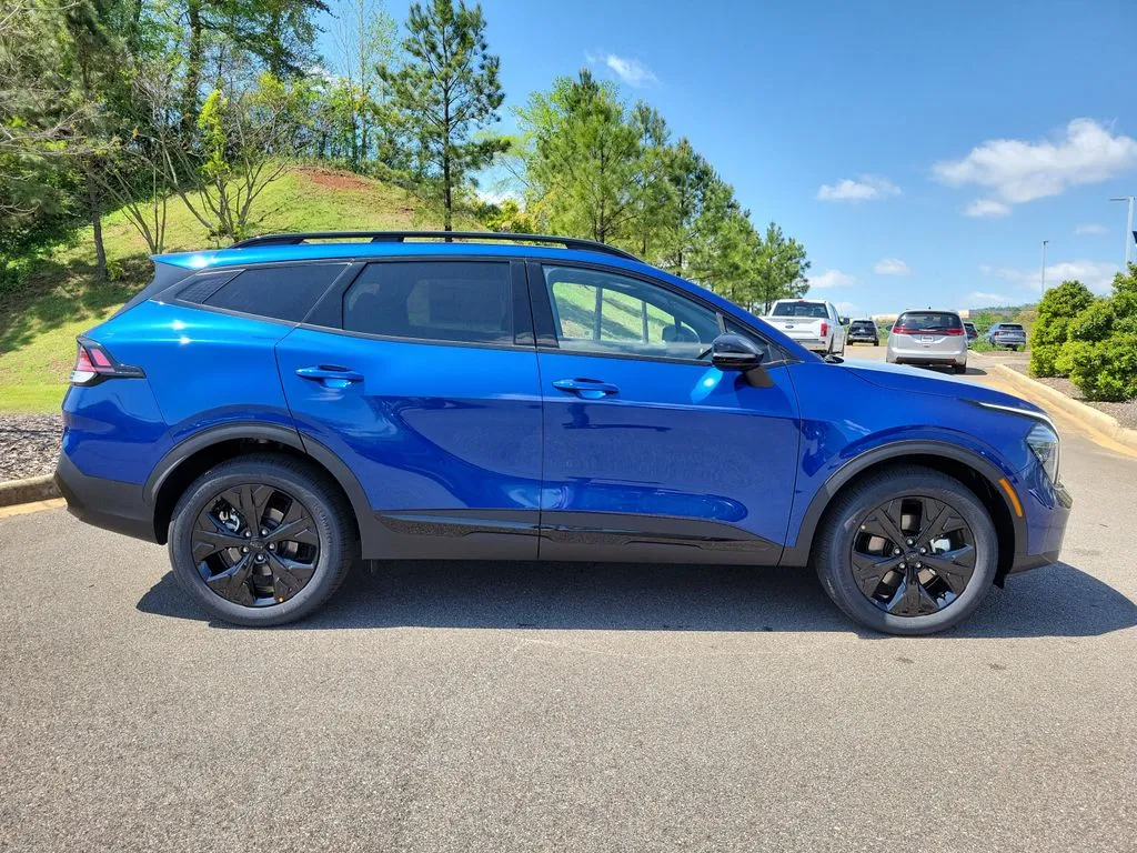 2025 Kia Sportage X-Line thumbnail 6