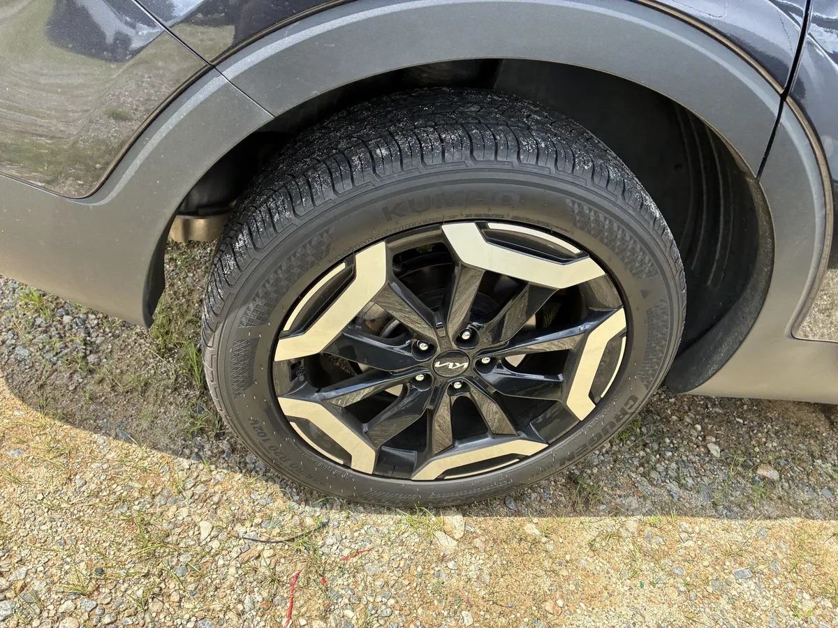 2025 Kia Telluride S thumbnail 9