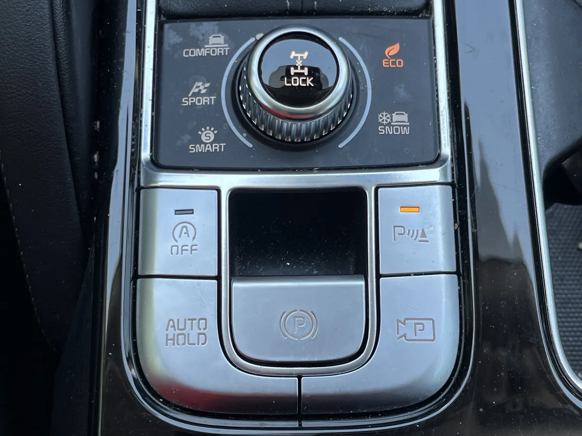 2025 Kia Telluride SX-Prestige thumbnail 10