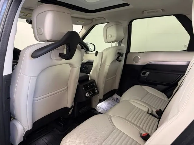 2025 Land Rover Discovery Dynamic SE thumbnail 22