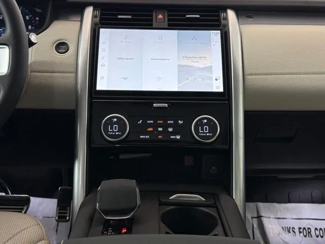 2025 Land Rover Discovery Dynamic SE thumbnail 26