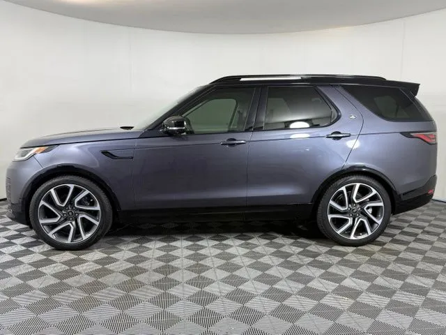 2025 Land Rover Discovery Dynamic SE thumbnail 3