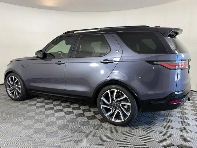 2025 Land Rover Discovery Dynamic SE thumbnail 4