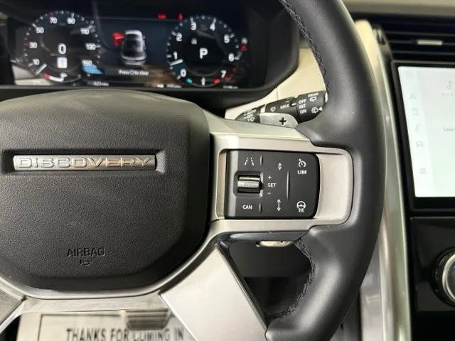 2025 Land Rover Discovery Dynamic SE thumbnail 42