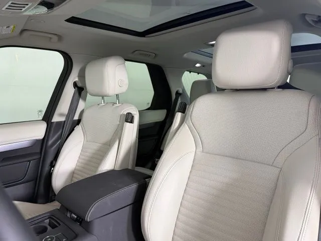 2025 Land Rover Discovery Dynamic SE thumbnail 6