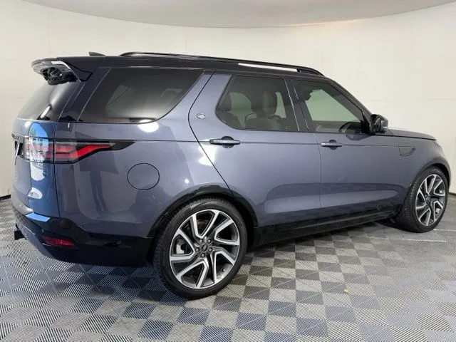 2025 Land Rover Discovery Dynamic SE thumbnail 8
