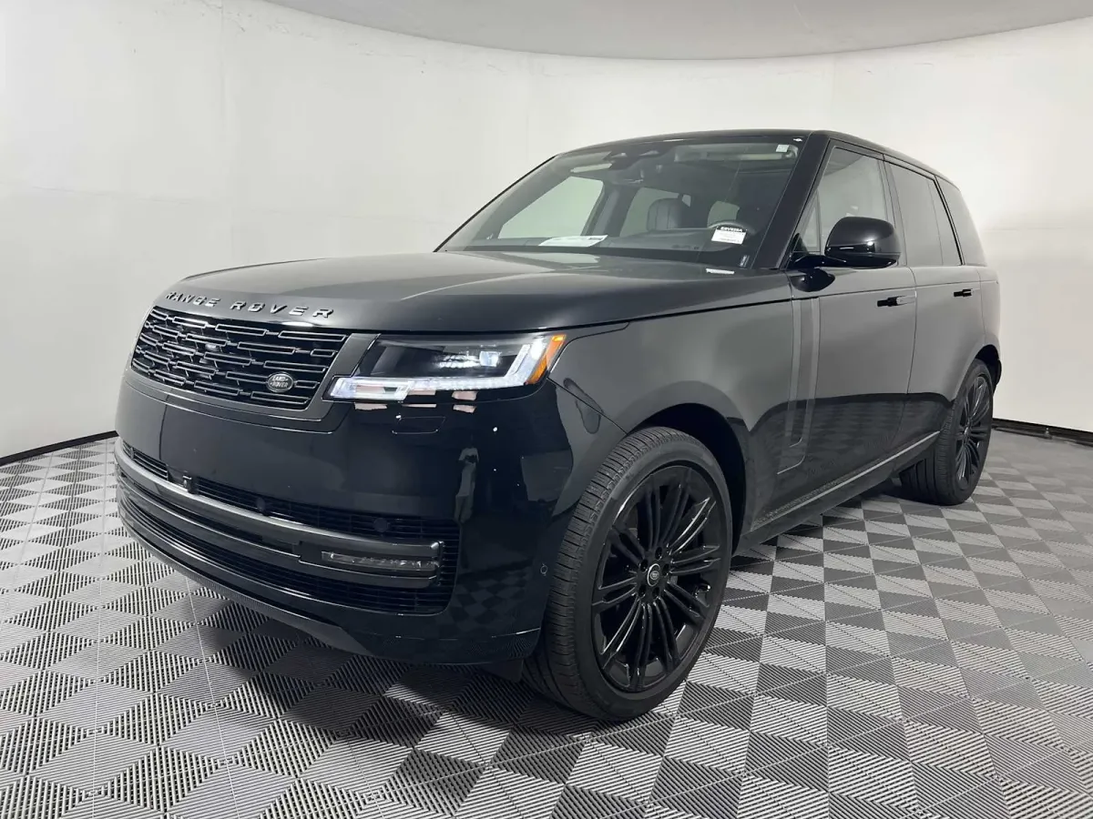 2025 Land Rover Range Rover SE thumbnail 3