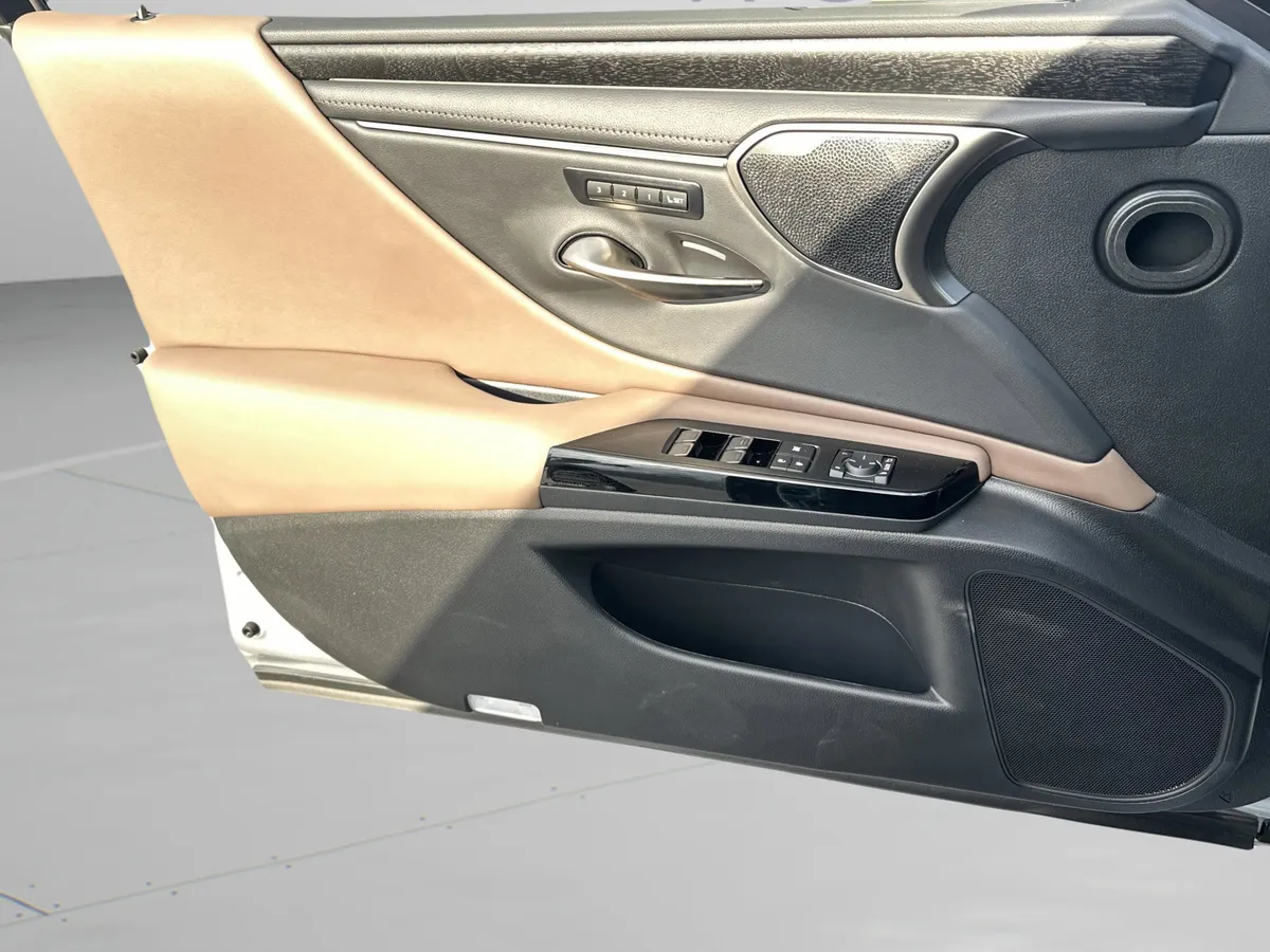 2025 LEXUS ES 350 ES 350 Ultra Luxury thumbnail 35