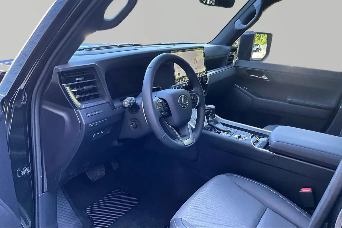 2025 Lexus GX 550 Premium+ thumbnail 18