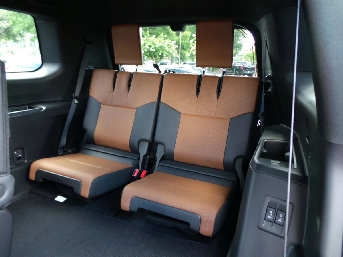 2025 Lexus GX GX 550 Luxury+ thumbnail 12