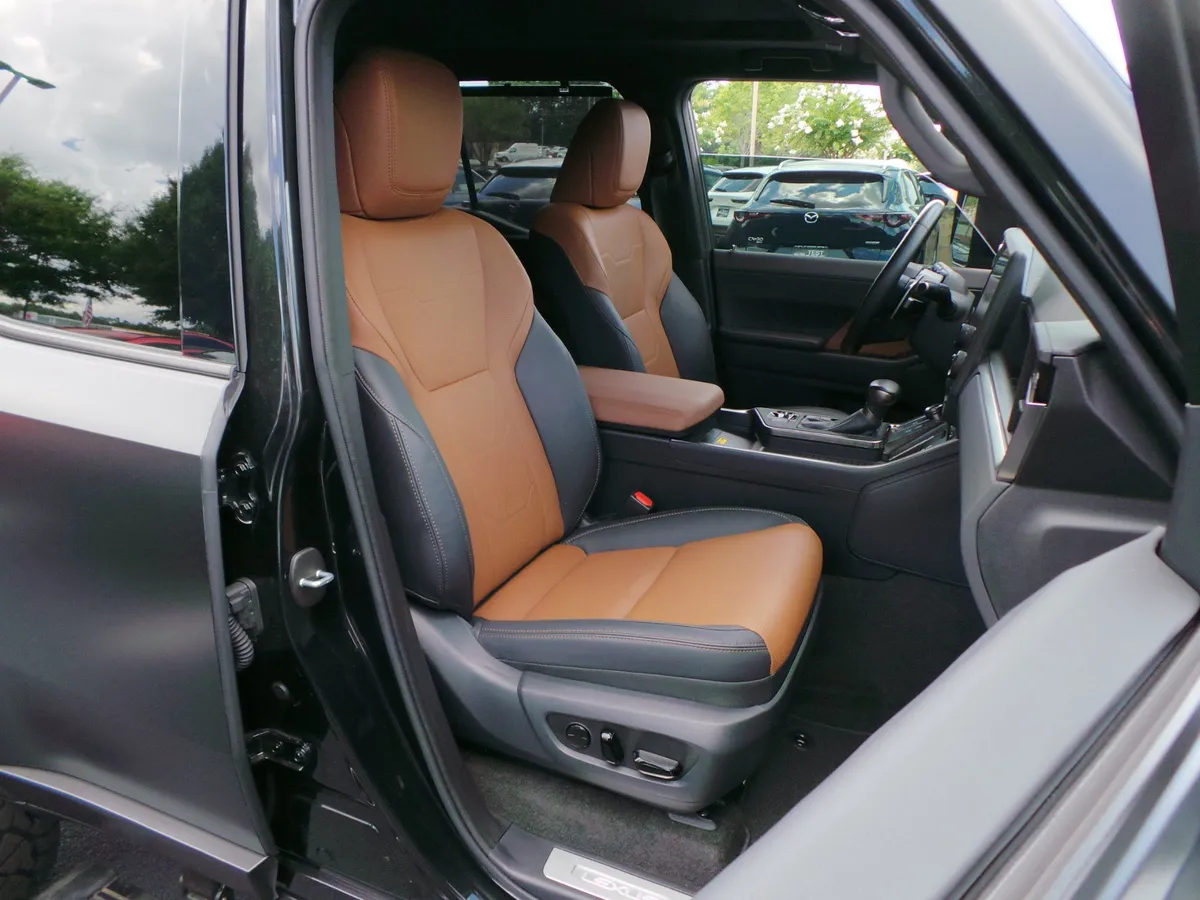 2025 Lexus GX GX 550 Luxury+ thumbnail 23