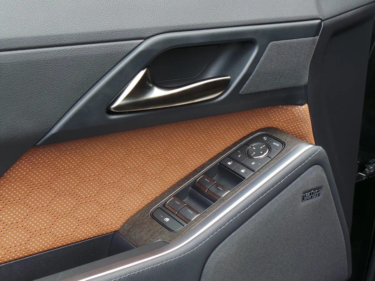 2025 Lexus GX GX 550 Luxury+ thumbnail 32