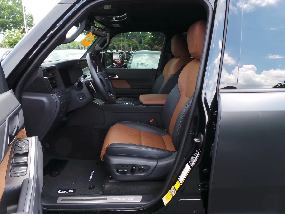 2025 Lexus GX GX 550 Luxury+ thumbnail 34