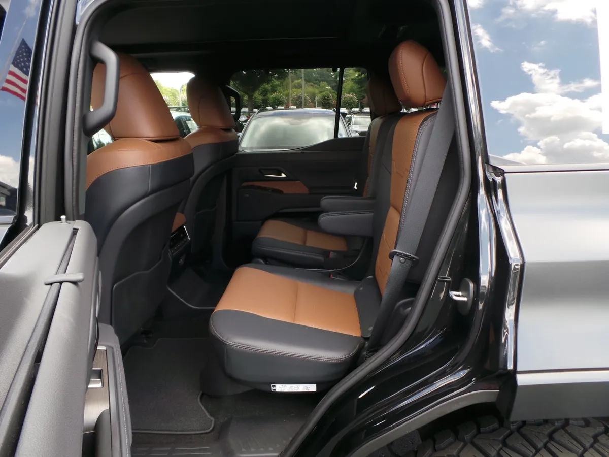 2025 Lexus GX GX 550 Luxury+ thumbnail 41