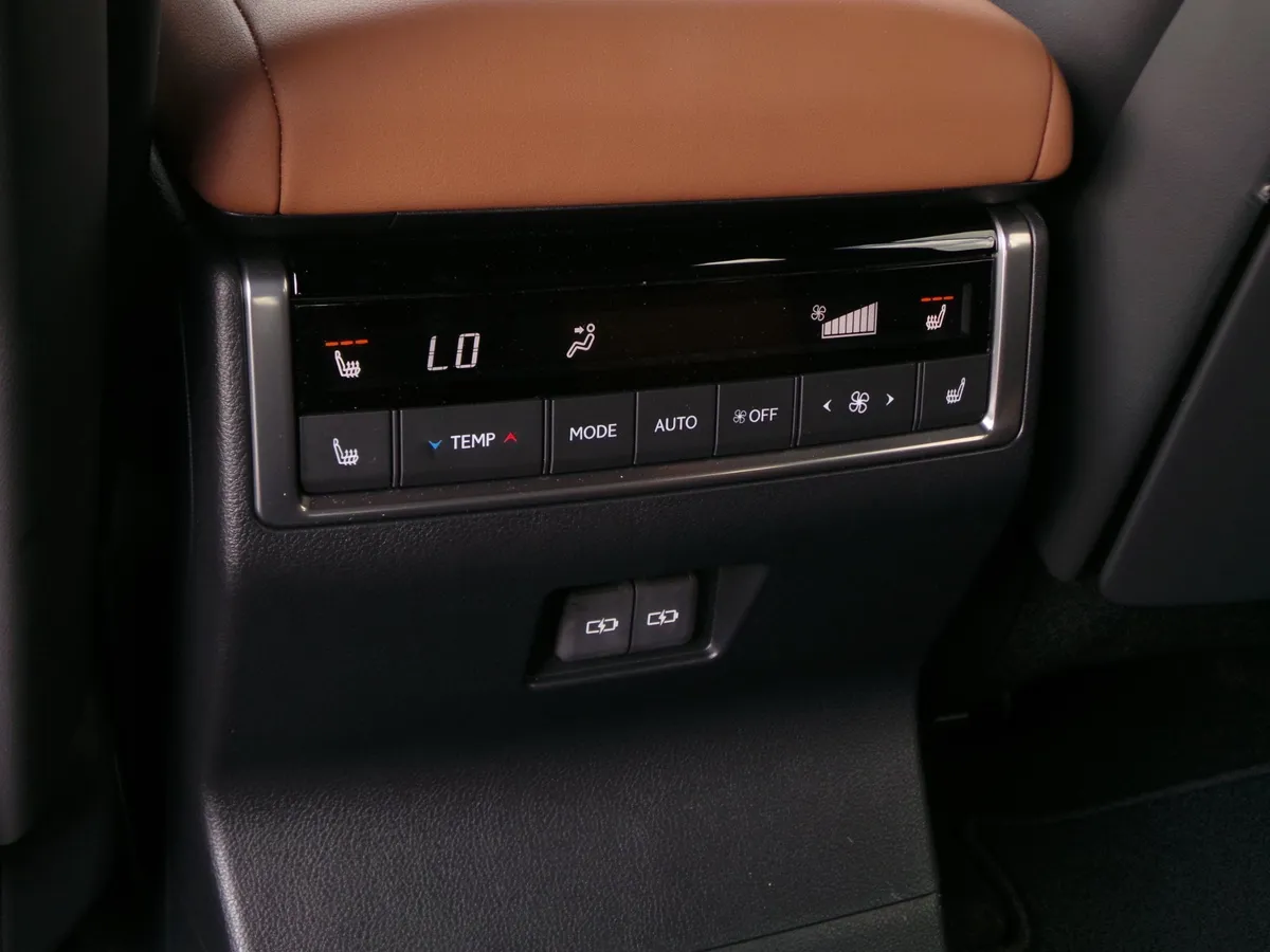 2025 Lexus GX GX 550 Luxury+ thumbnail 43