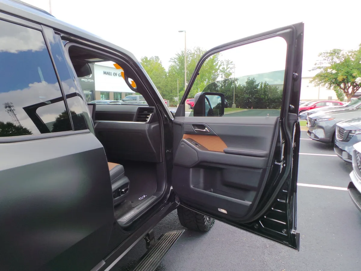 2025 Lexus GX GX 550 Luxury+ thumbnail 47
