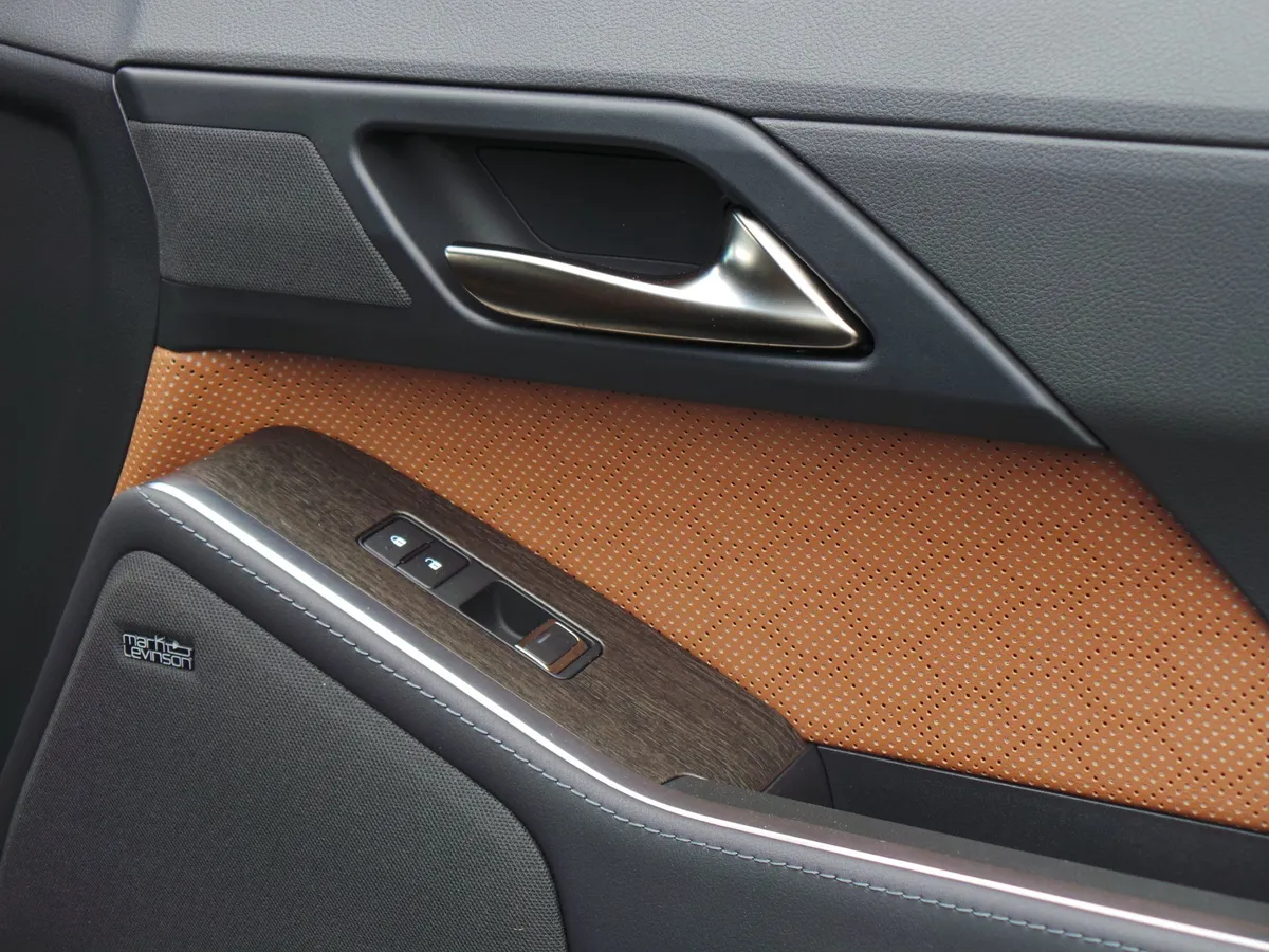 2025 Lexus GX GX 550 Luxury+ thumbnail 48