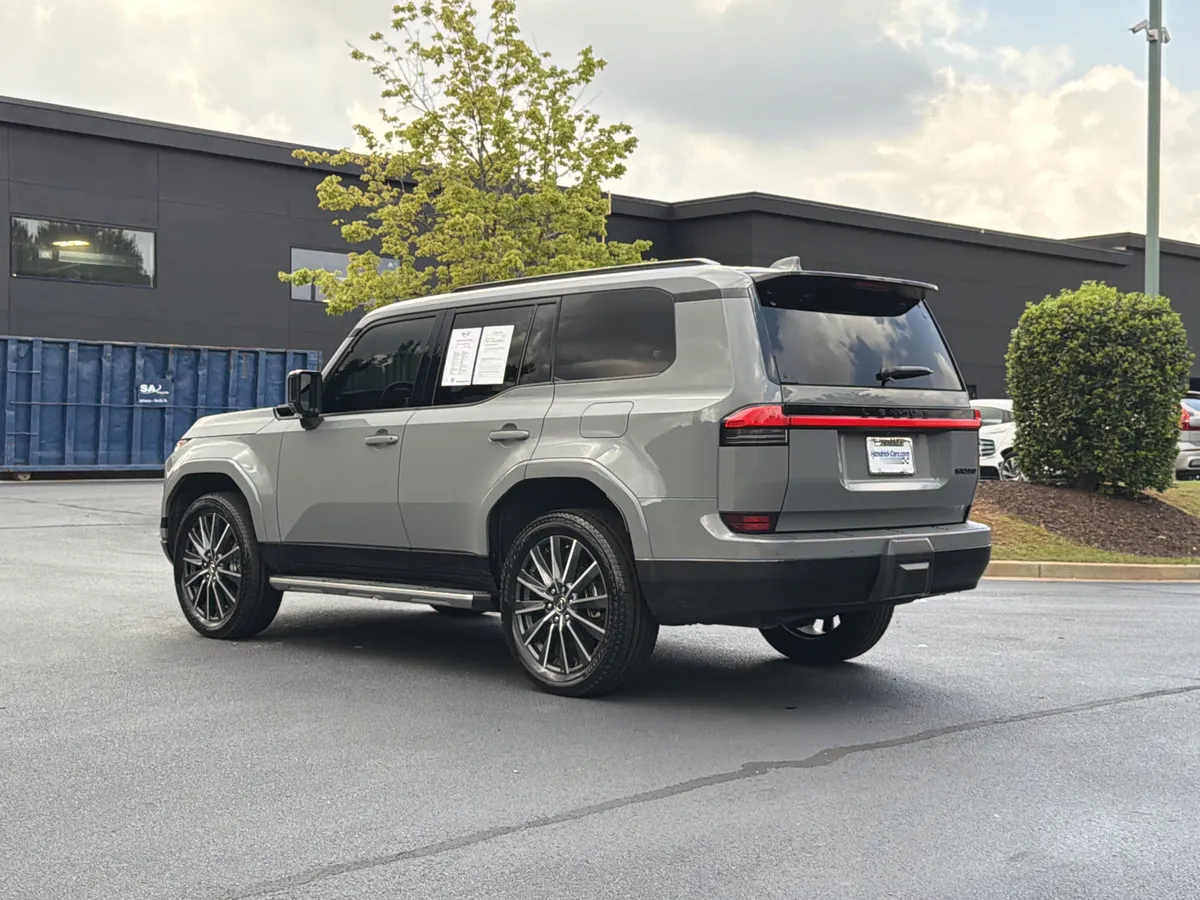 2025 Lexus GX GX 550 Luxury thumbnail 15
