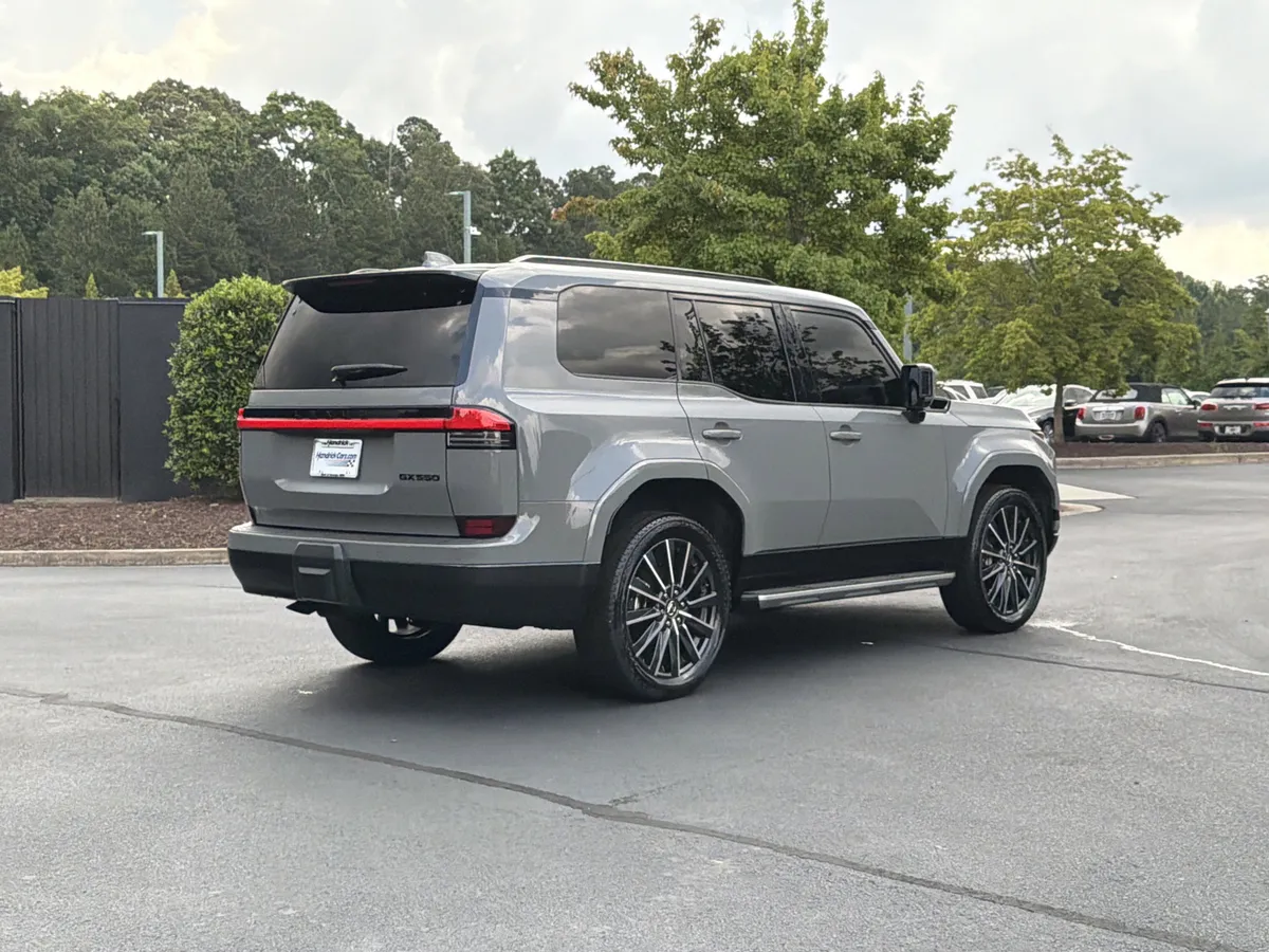 2025 Lexus GX GX 550 Luxury thumbnail 2