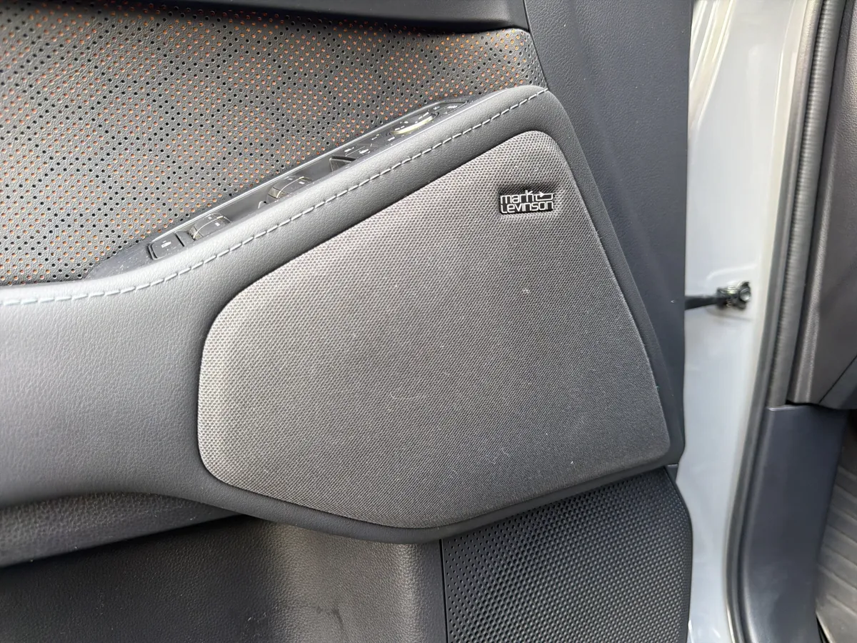 2025 Lexus GX GX 550 Luxury thumbnail 26