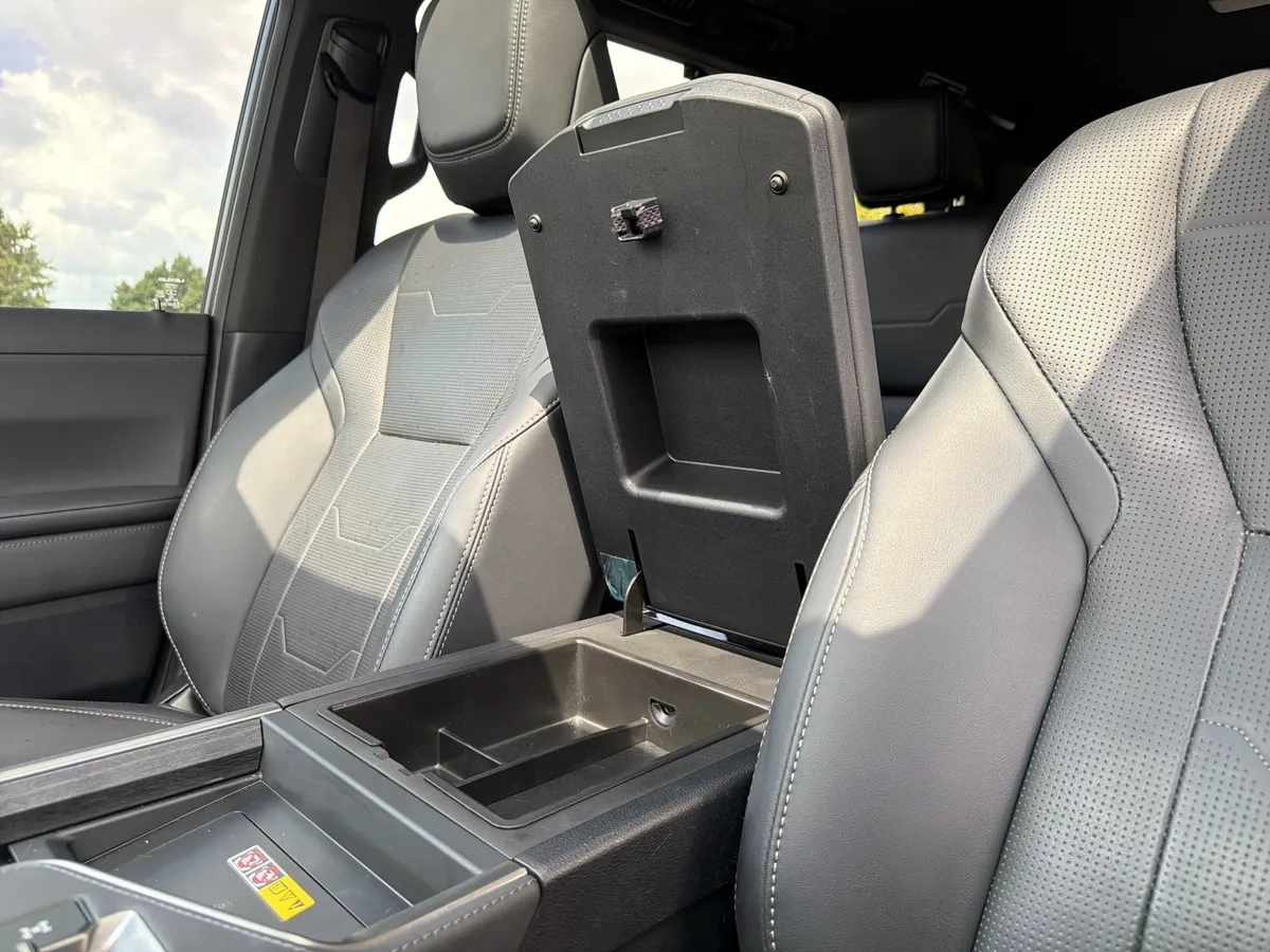 2025 Lexus GX GX 550 Luxury thumbnail 35