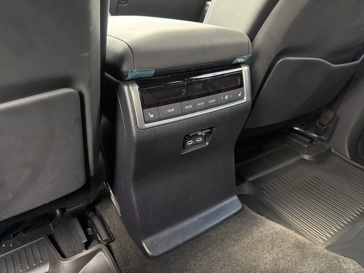 2025 Lexus GX GX 550 Luxury thumbnail 36
