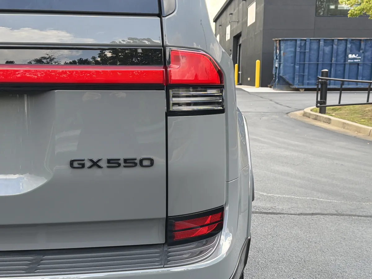 2025 Lexus GX GX 550 Luxury thumbnail 46