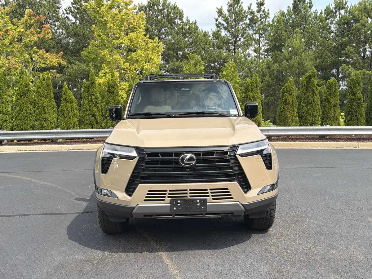 2025 Lexus GX GX 550 Overtrail+ thumbnail 12