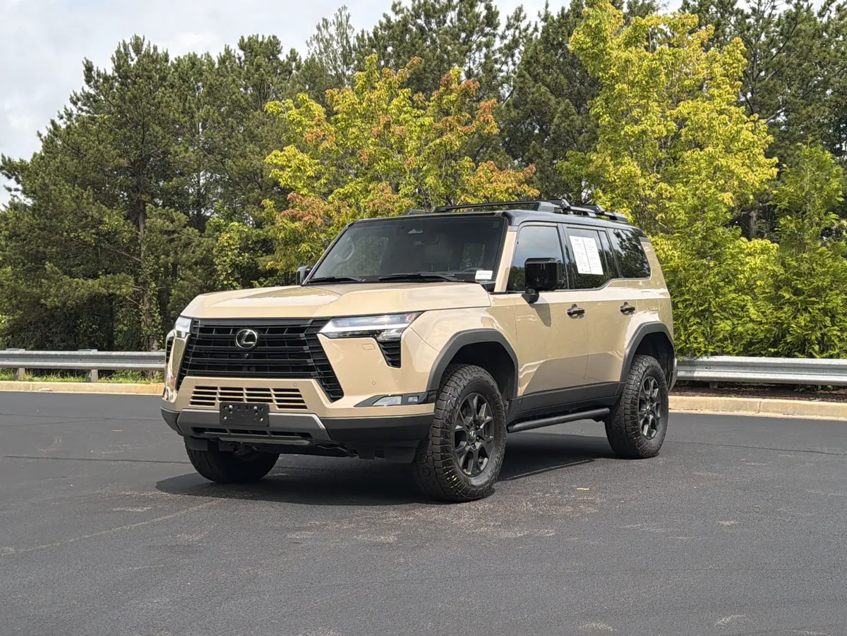 2025 Lexus GX GX 550 Overtrail+ thumbnail 13
