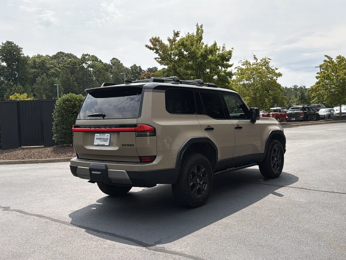 2025 Lexus GX GX 550 Overtrail+ thumbnail 2