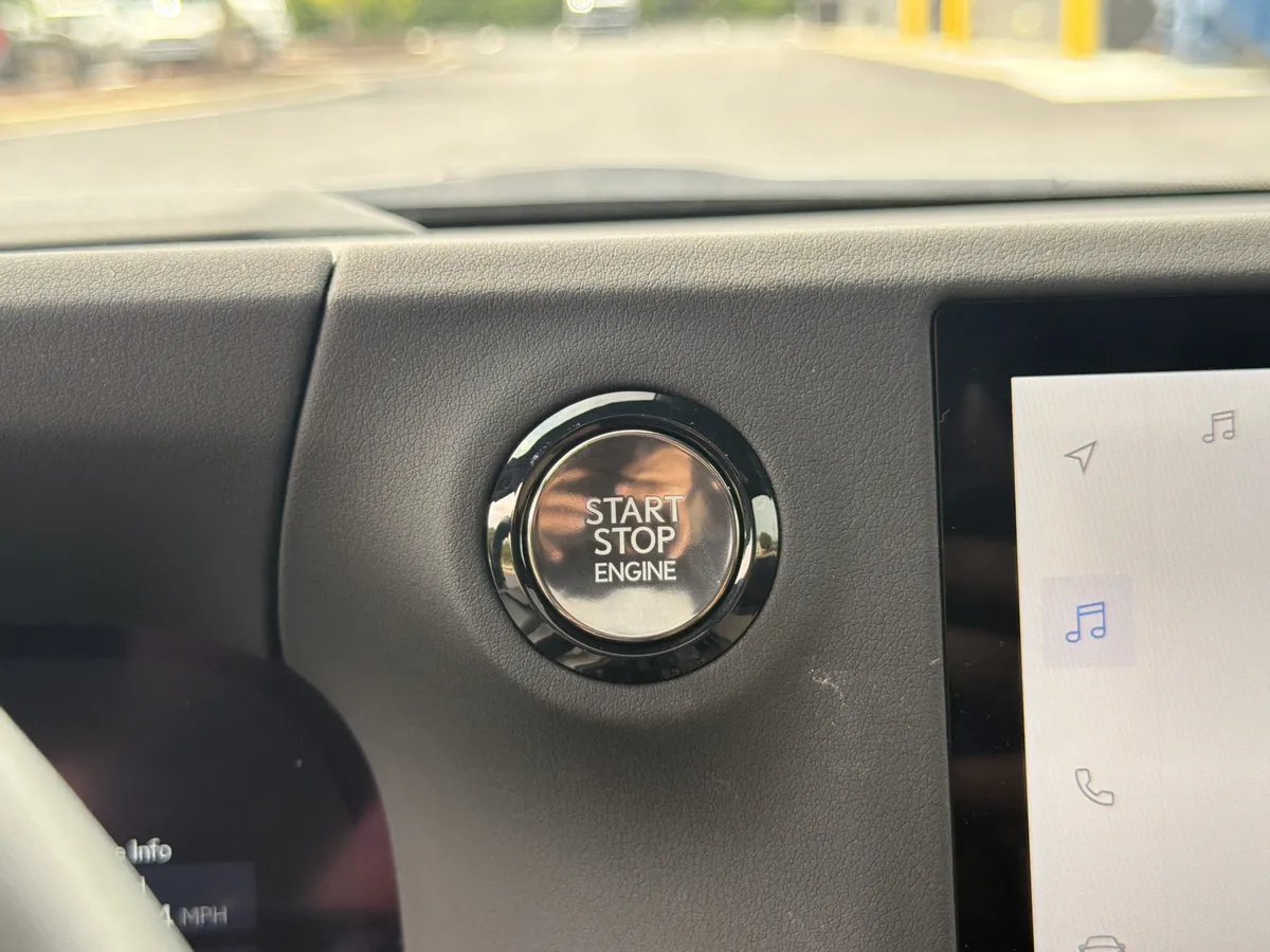 2025 Lexus GX GX 550 Overtrail+ thumbnail 36