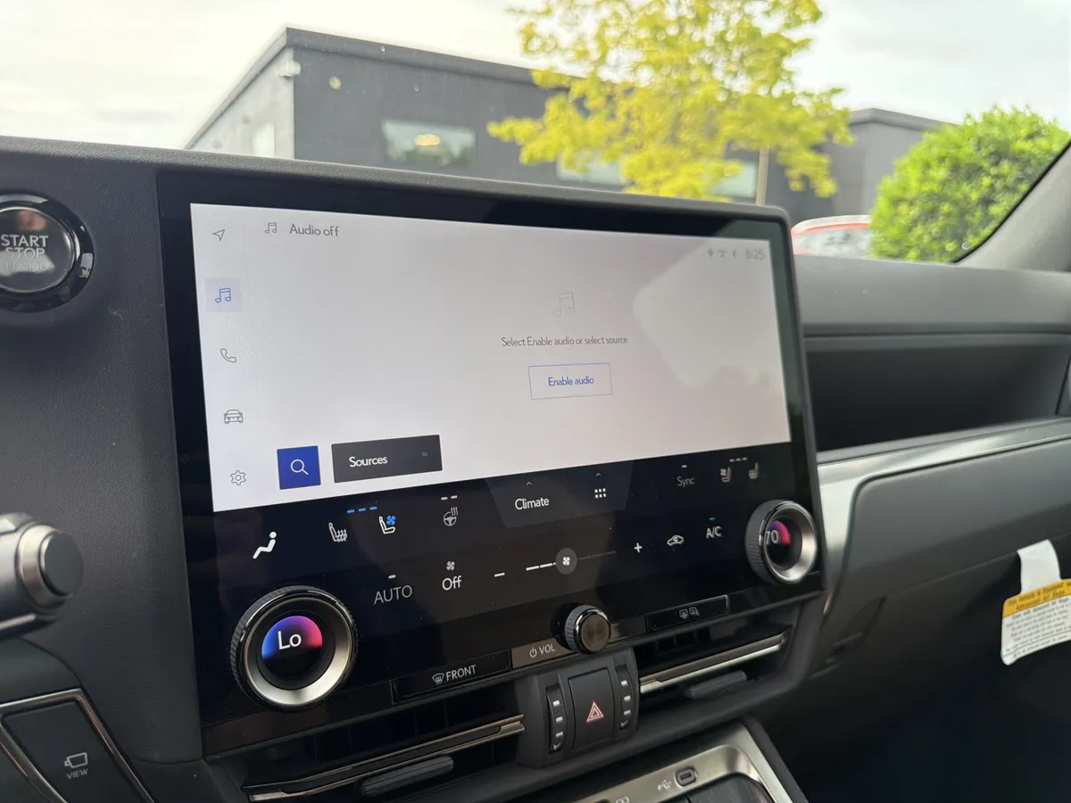 2025 Lexus GX GX 550 Overtrail+ thumbnail 37