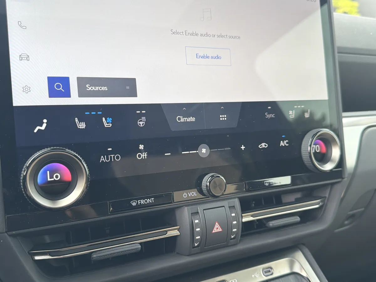 2025 Lexus GX GX 550 Overtrail+ thumbnail 39