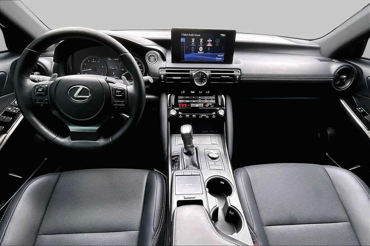 2025 Lexus IS 350 F SPORT Design thumbnail 16