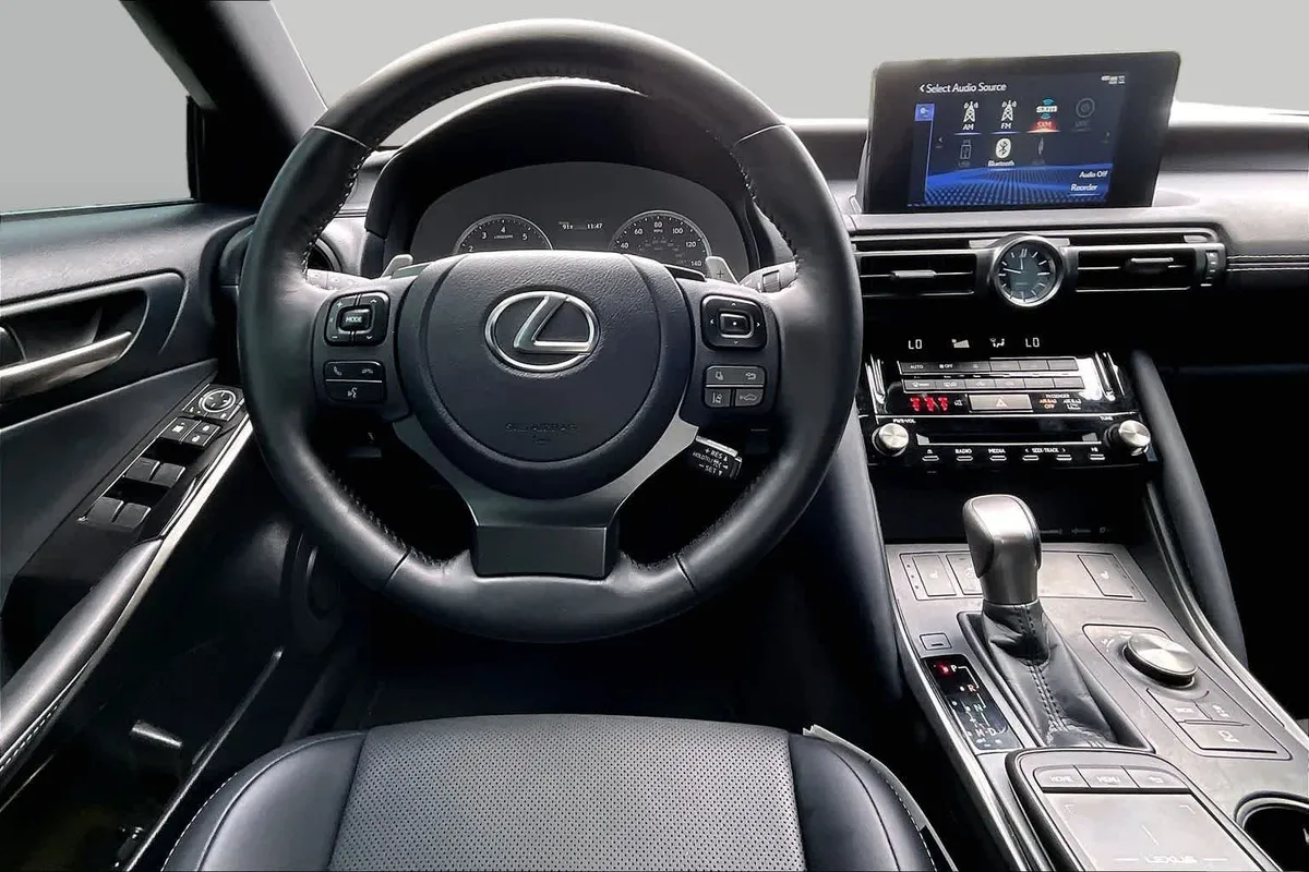 2025 Lexus IS 350 F SPORT Design thumbnail 6