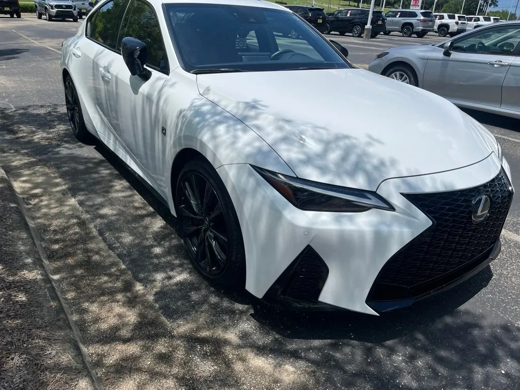2025 Lexus IS 350 F SPORT thumbnail 2